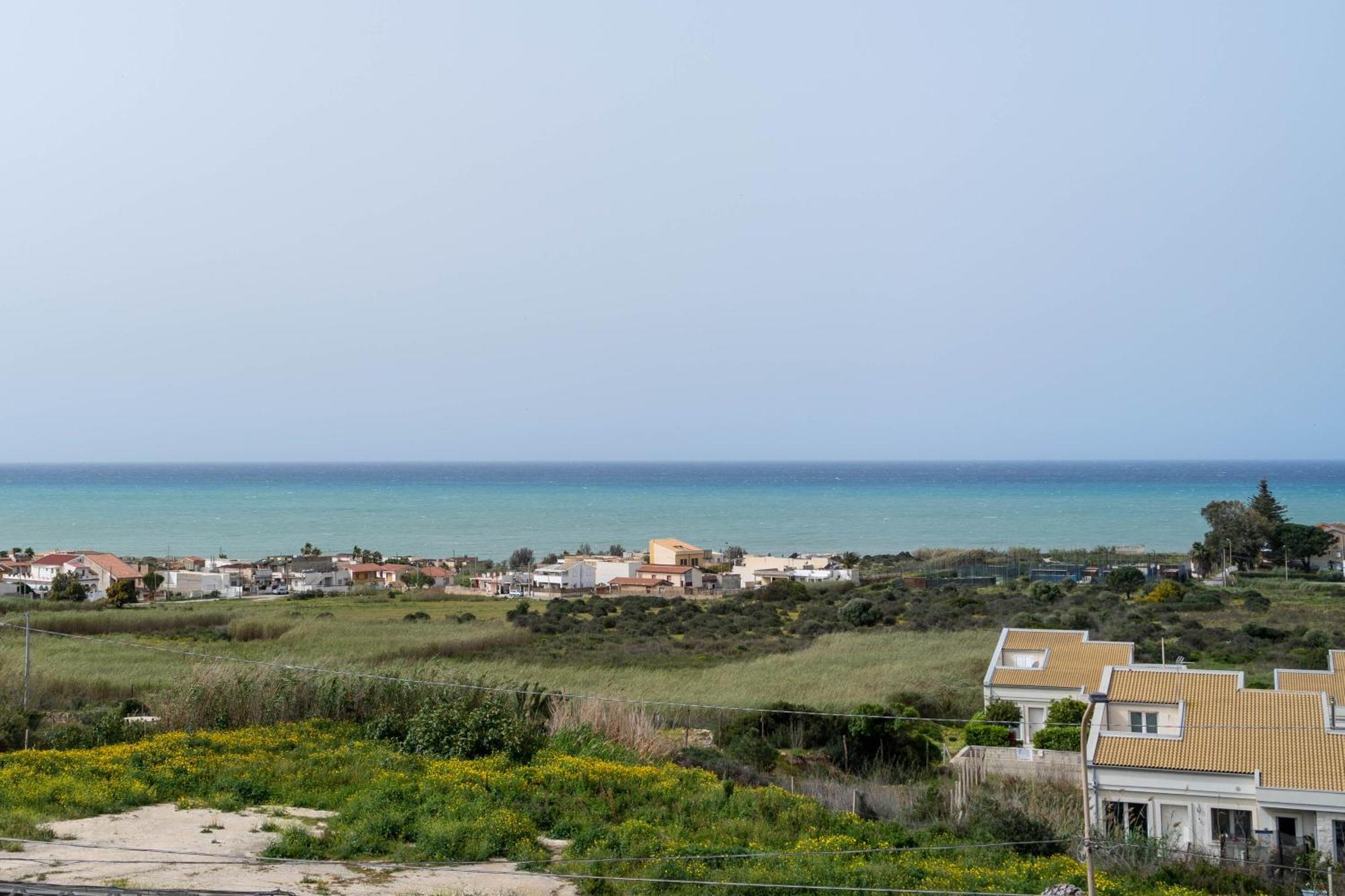 Sikelika Residence Sul Mare Scoglitti Exteriör bild