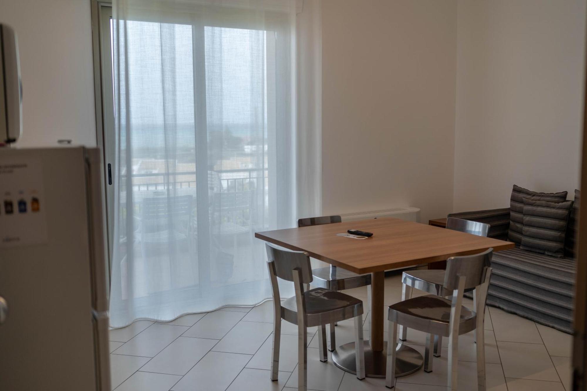 Sikelika Residence Sul Mare Scoglitti Exteriör bild