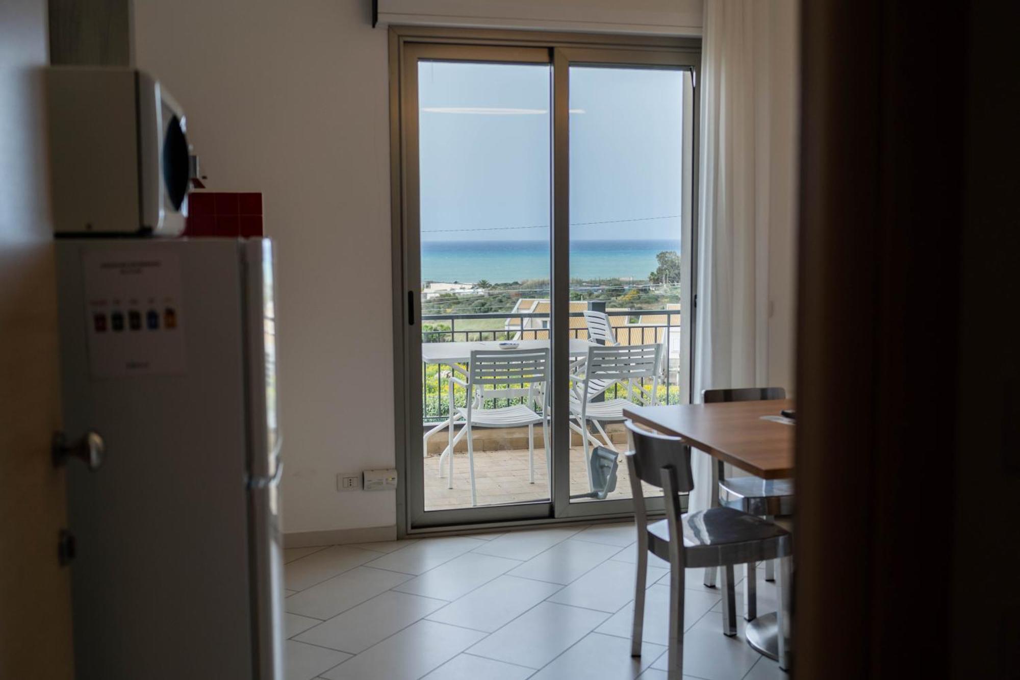Sikelika Residence Sul Mare Scoglitti Exteriör bild